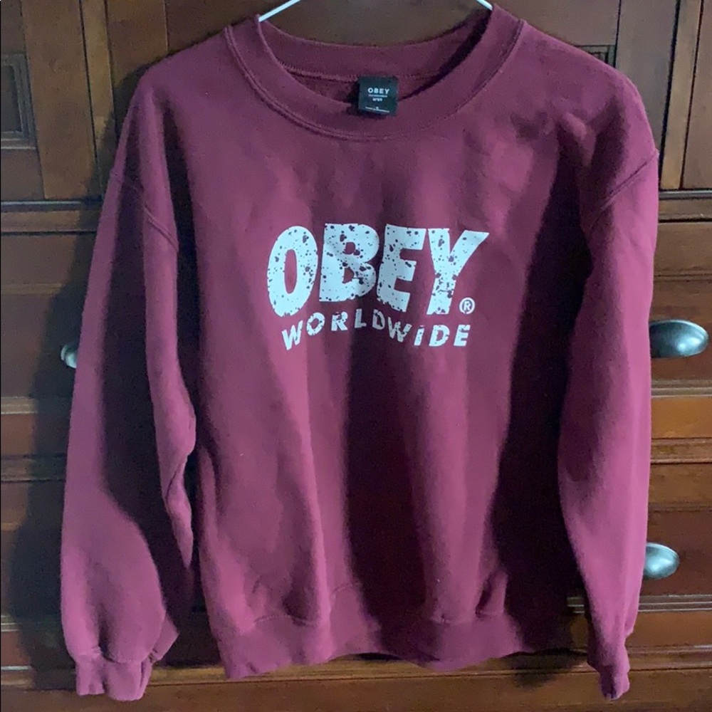 Obey crewneck.